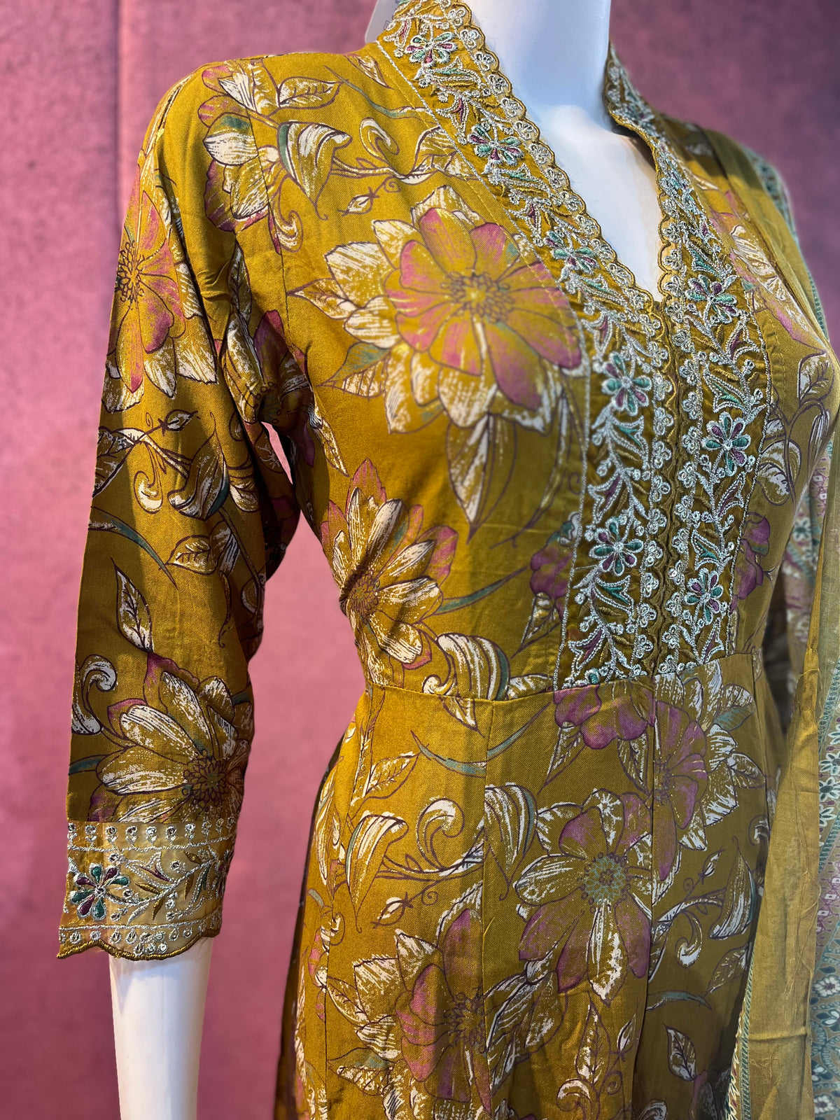 2 Piece Kurthi With Shall | KS001