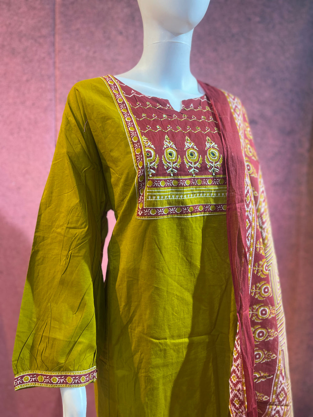 3-Piece Kurthi Set Kurthi  Bottom &amp Dupatta |TBS0035