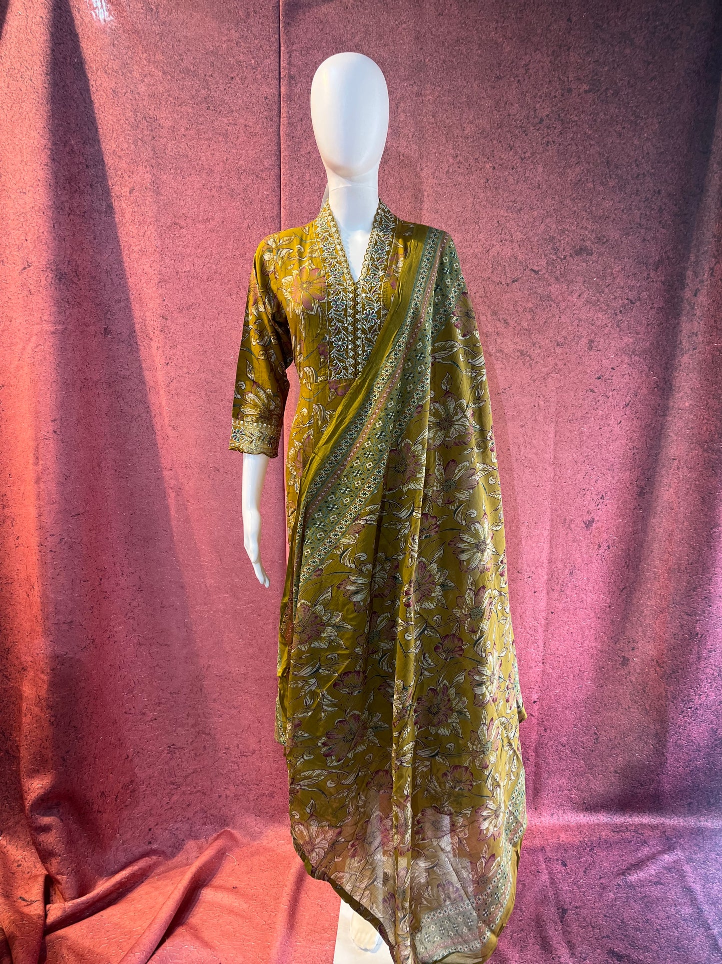 2 Piece Kurthi With Shall | KS001