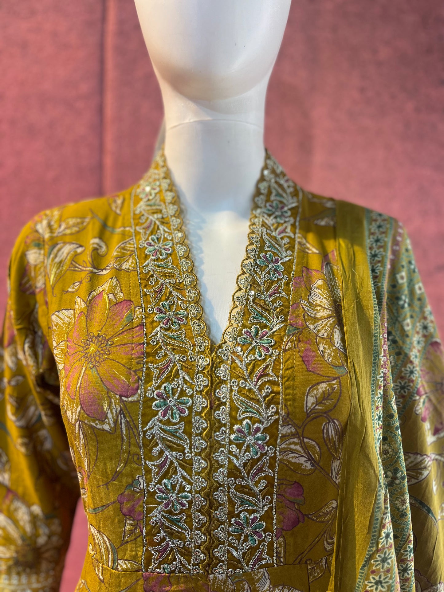 2 Piece Kurthi With Shall | KS001